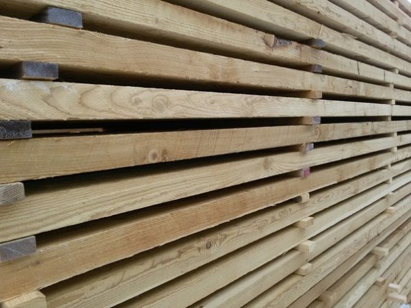 Продажа сухой хвойной доски 1 сорт