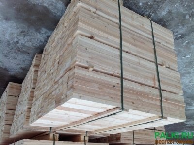 Доску обрезную и необрезную , тарную 89157038302